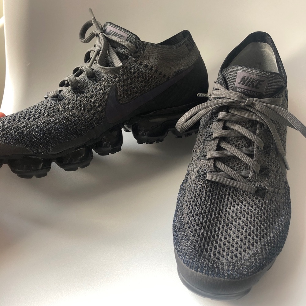 NIKE Air VaporMax Midnight Fog / size 8.5